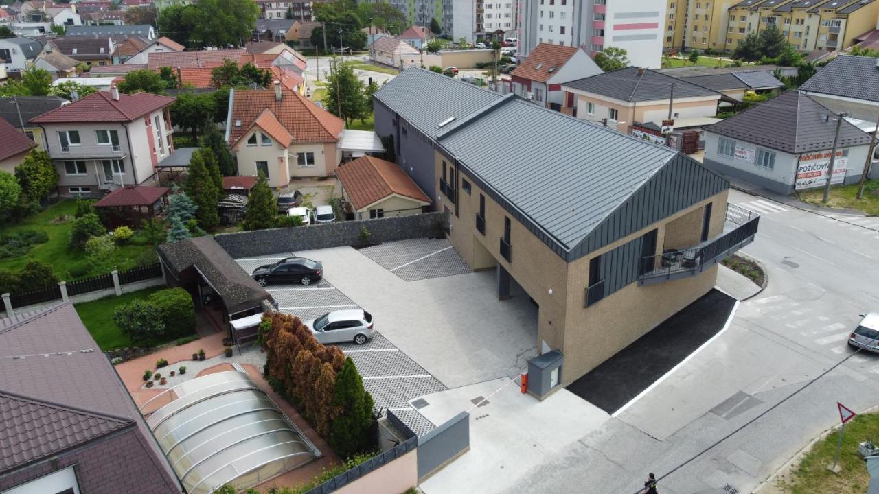 Project Ik Luxury Apartments Sered' Exterior foto